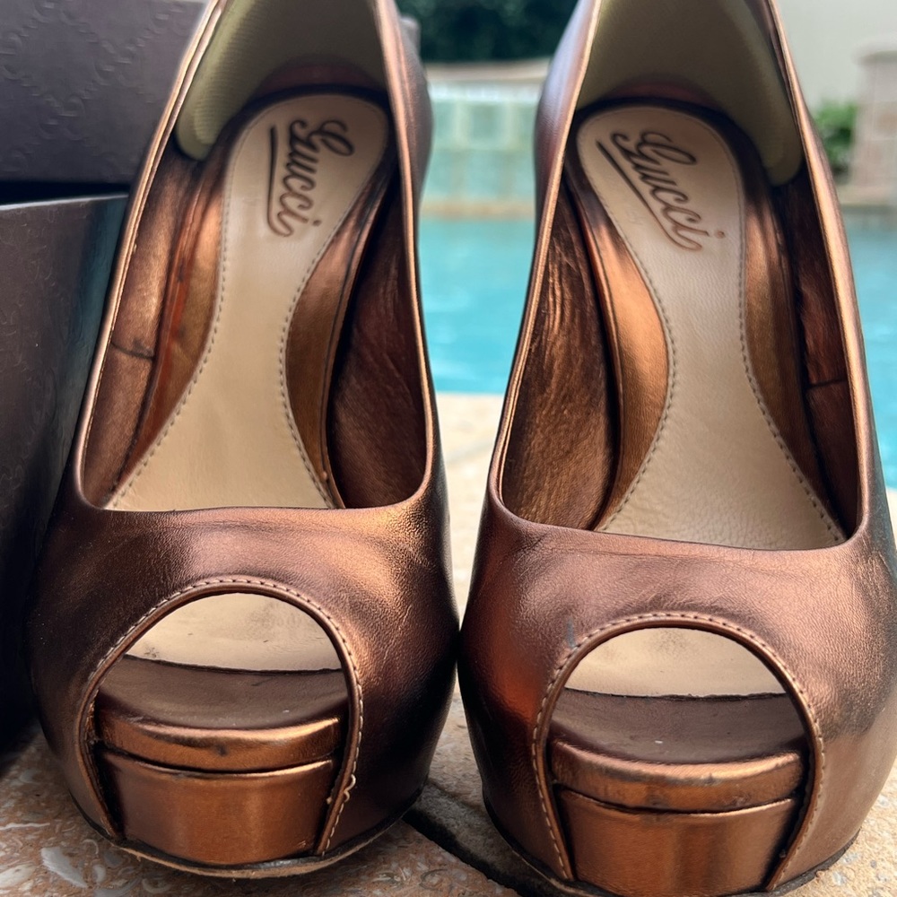 Gucci pump